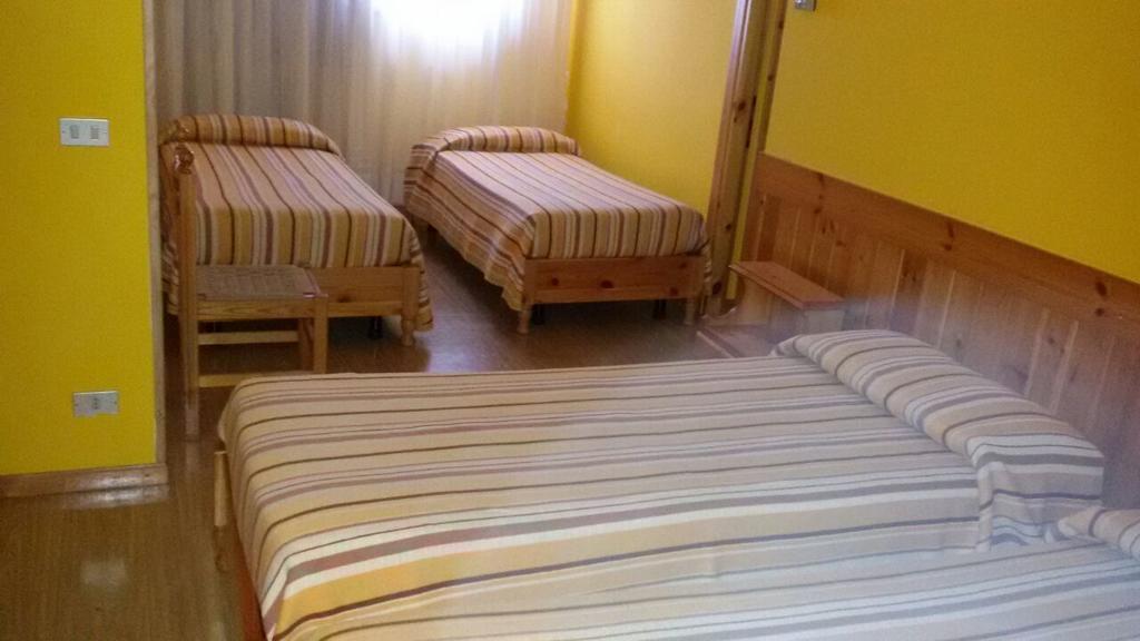 Albergo Trieste Tambre dʼAlpago Szoba fotó