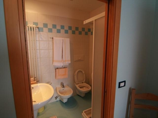 Albergo Trieste Tambre dʼAlpago Kültér fotó