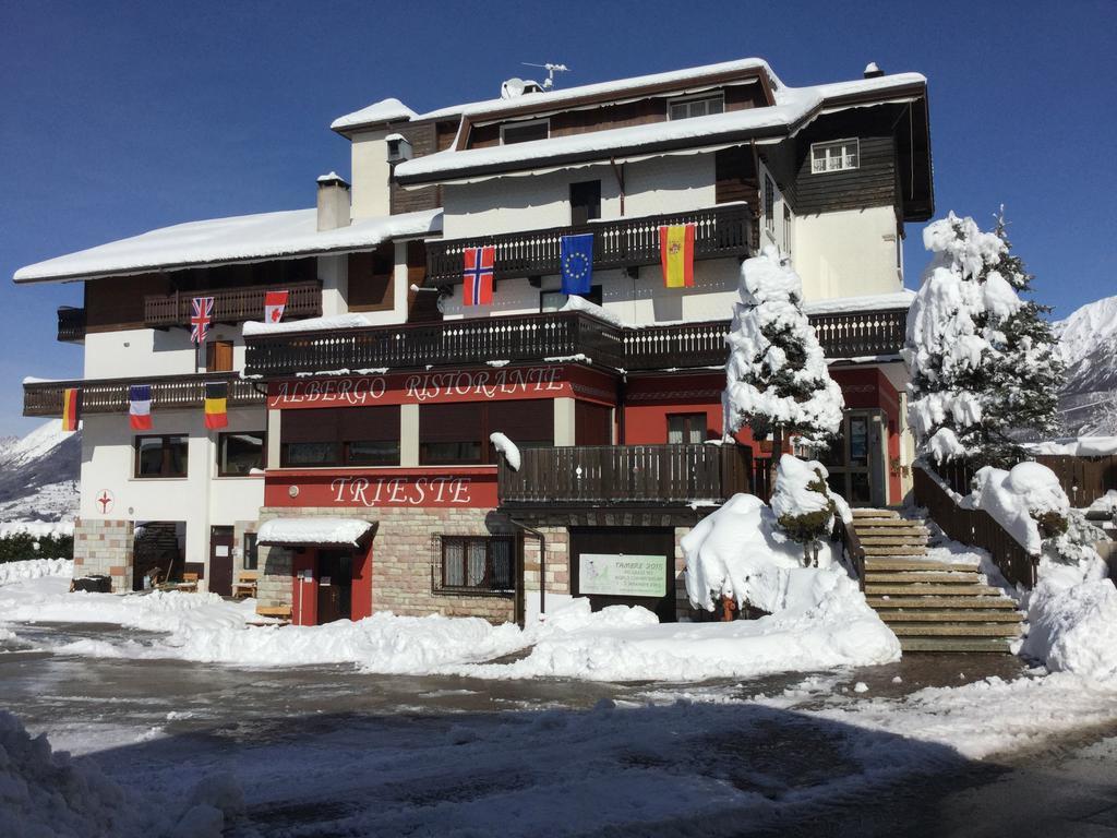 Albergo Trieste Tambre dʼAlpago Kültér fotó
