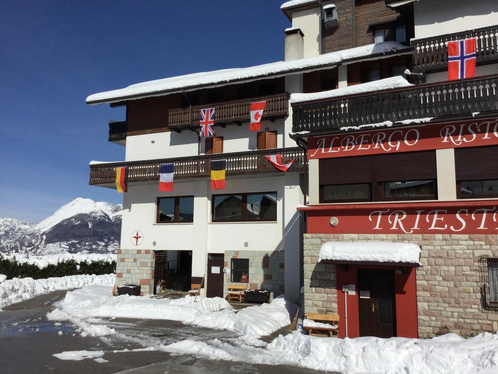Albergo Trieste Tambre dʼAlpago Kültér fotó