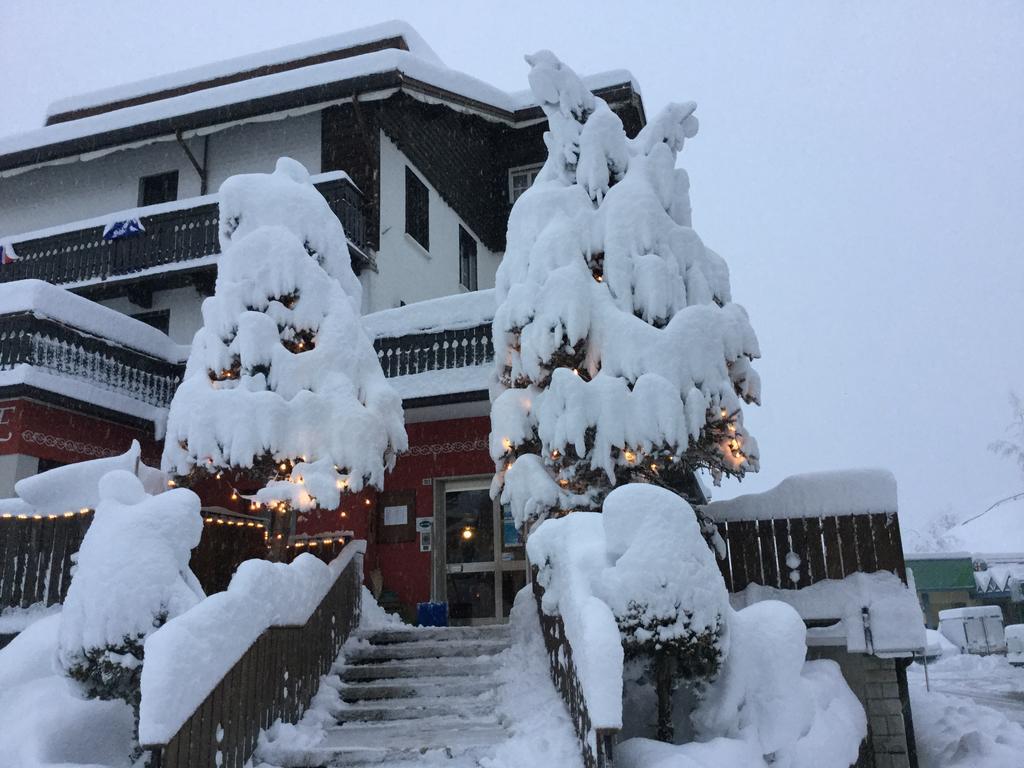 Albergo Trieste Tambre dʼAlpago Kültér fotó